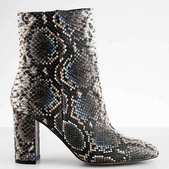 BOGO Chinese Laundry Koraline Snake Print Ankle Boot Size 5.5 New - Picture 1 of 9